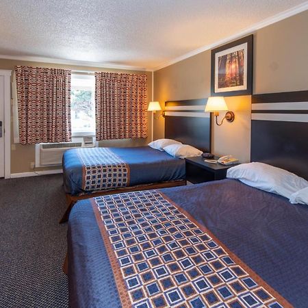 Surf Motel And Gardens Форт-Брэгг Экстерьер фото